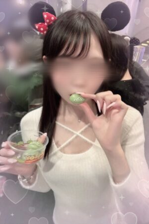 👑新人みゆう